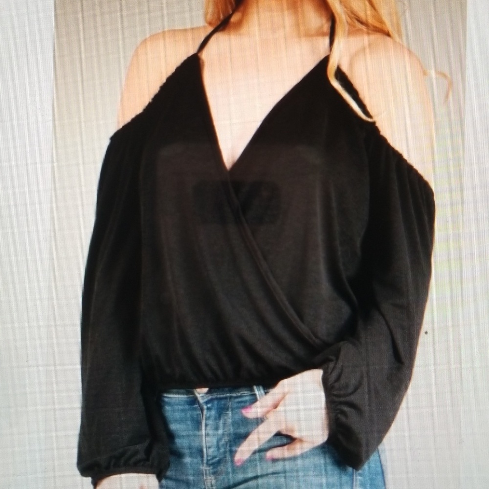 Cutout shoulder halter neck top